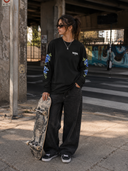 T-SHIRT AVEC ROSES SUR LES MANCHES – UNISEXE