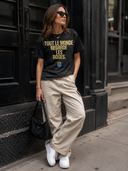 T-SHIRT «TOUT LE MONDE REGARDE LES ROSES»